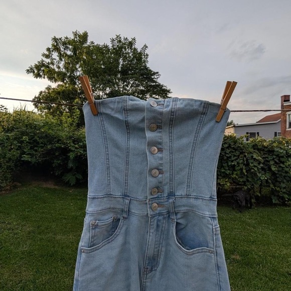 Forever 21 Light Wash Denim Strapless Wide Leg Jumpsuit Button Front XS - Picture 2 of 5